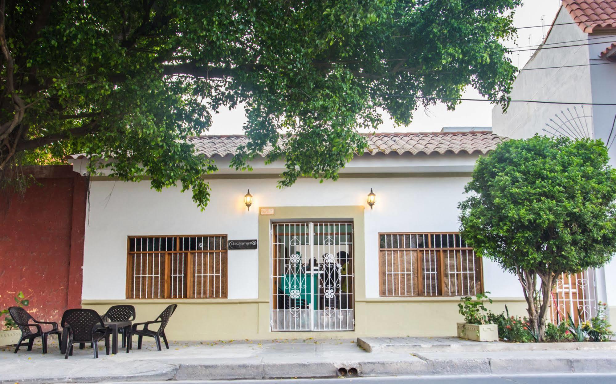 Pachamama Hostel *